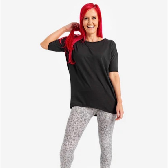 LulaRoe Irma Top - Picture 2 of 6